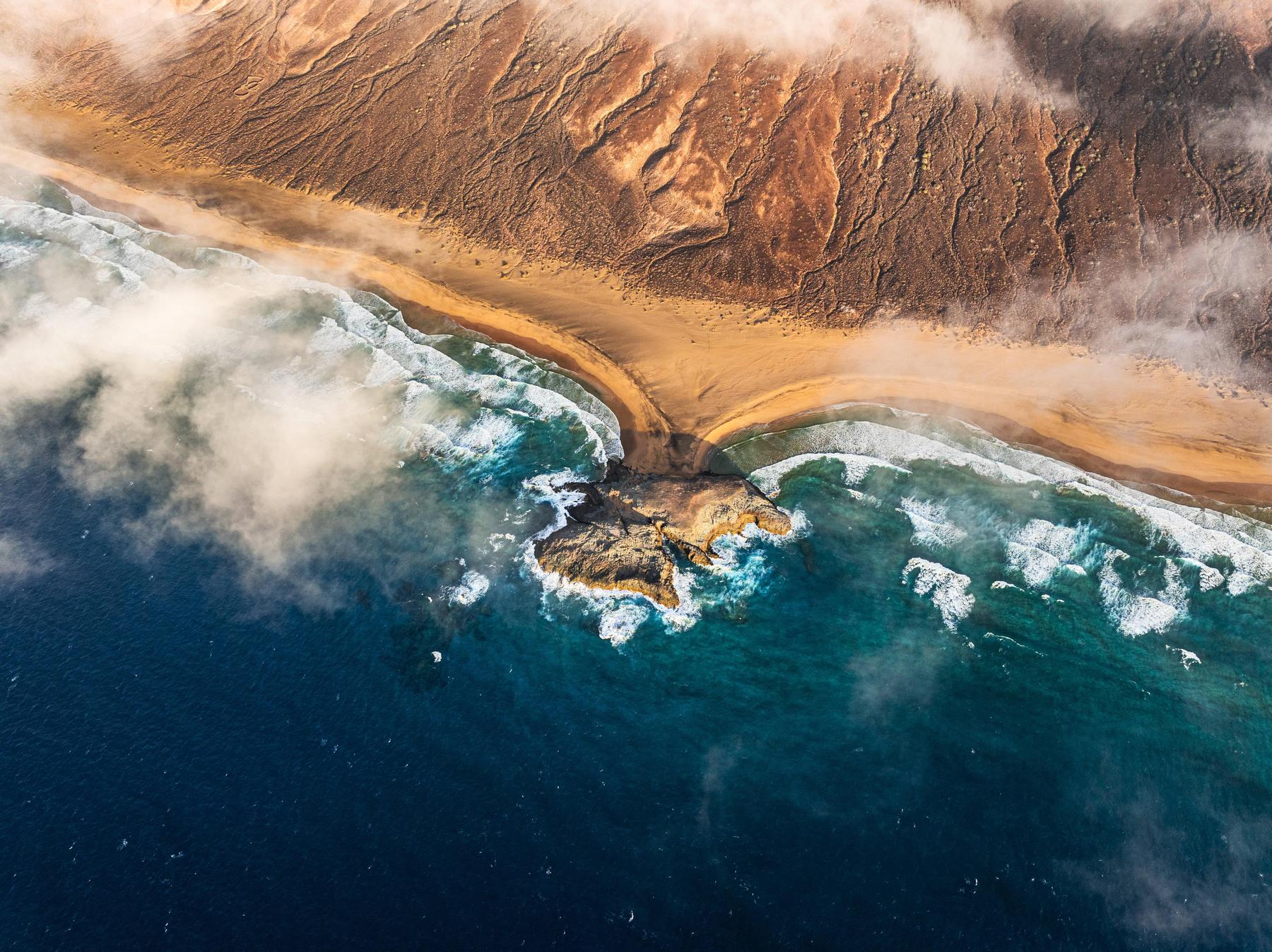 Death From Giant Waves in Tenerife: Security Barriers Ignored