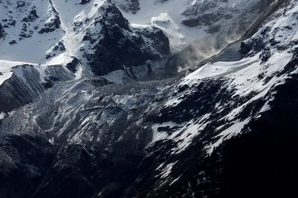 Dust and dust from the decaying glacier, some of which collapsed.