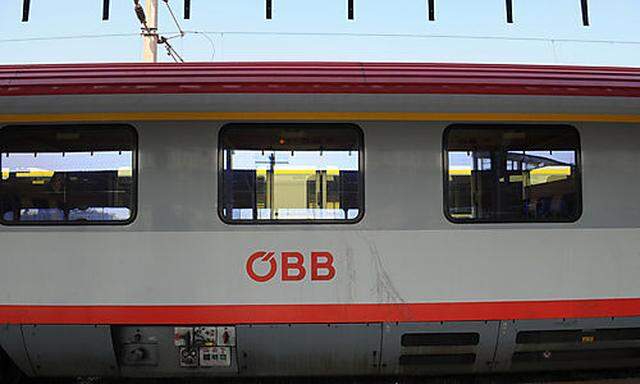 �BB, Bahnhof, Zug, Eisenbahn, Reisen  Photo: Michaela Bruckberger