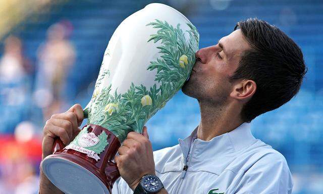 Endlich: Novak Djoković nennt nun auch den Rookwood Cup sein Eigen. [