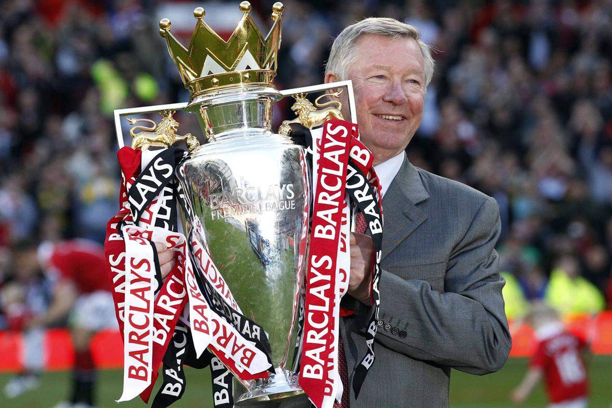 Im Frühjahr 2011 krönt Ferguson seine Karriere mit einem Ligagewinn, der mehr wiegt als alle anderen: Manchester United holt den 19. Titel – und ist damit alleiniger englischer Rekordmeister. Mehr als zwei Drittel der Ligatitel wurden unter der Ägide des um markige Sprüche nie verlegenen Schotten eingefahren.