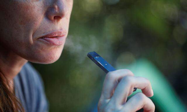 Eine E-Zigarette der Firma Juul