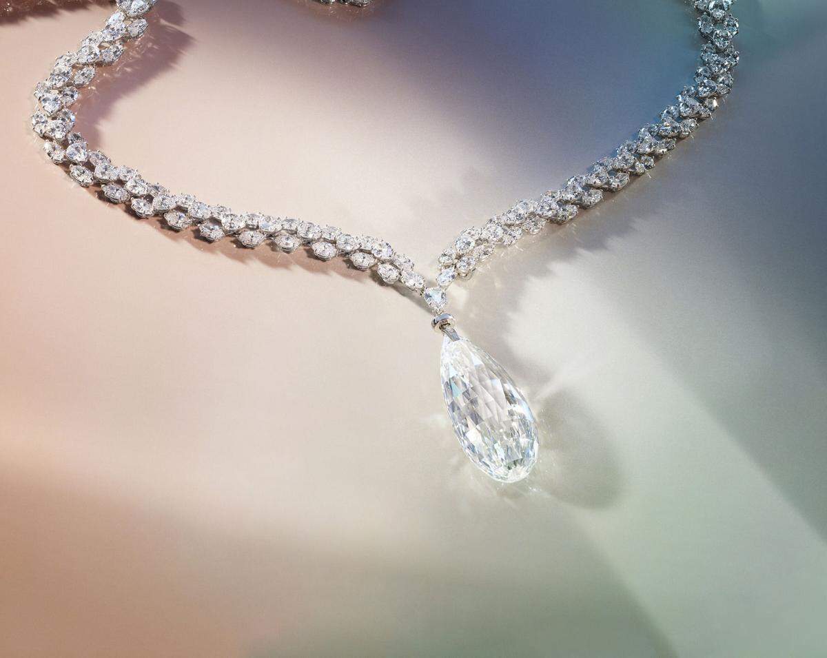"Briolette of India" nennt sich die Halskette mit einem 90 Karat großen Diamanten mit dem Farbgrad D von dem Juwelier Harry Winston. 