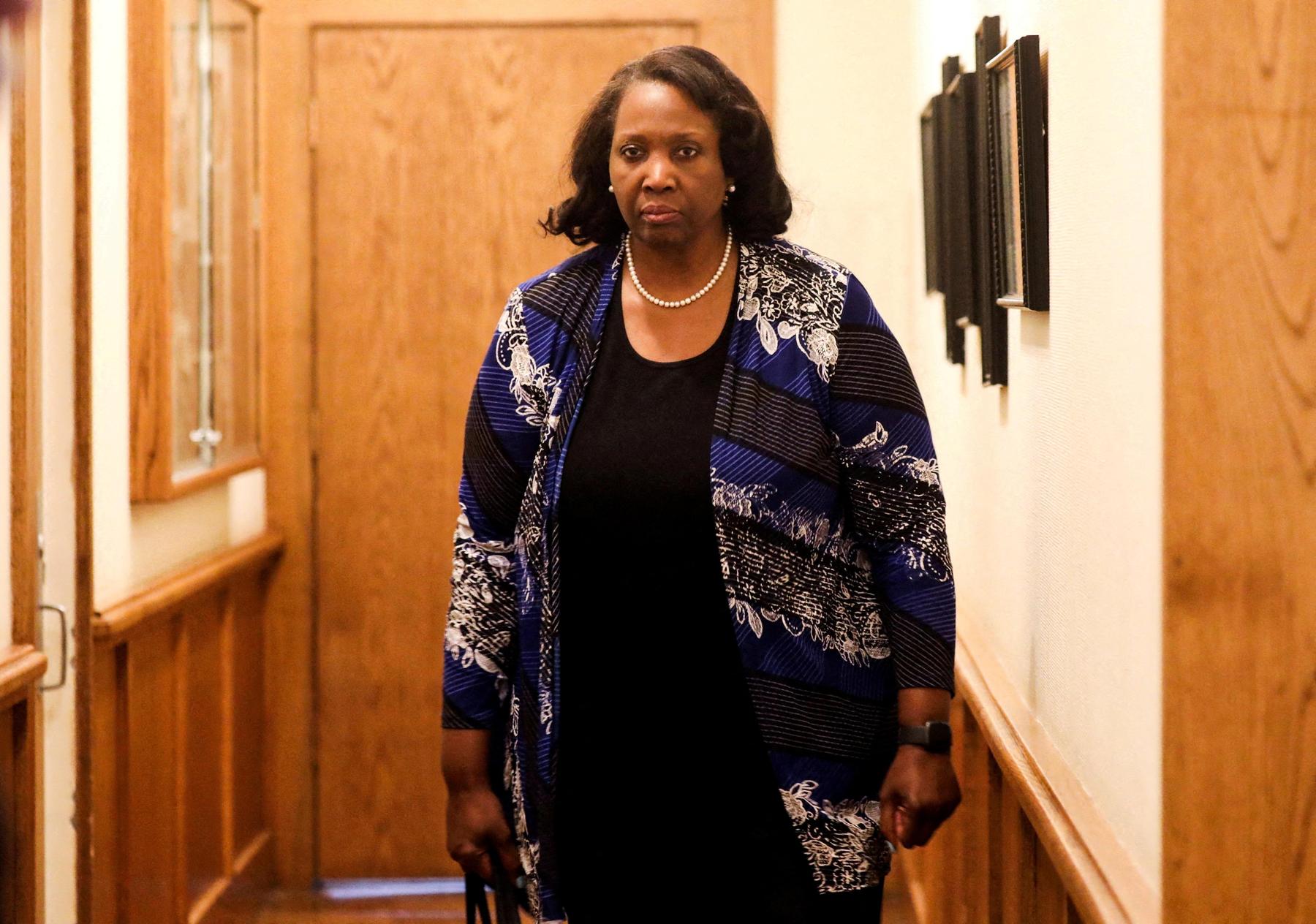 Dokument entlastet Fed-Direktorin Cook