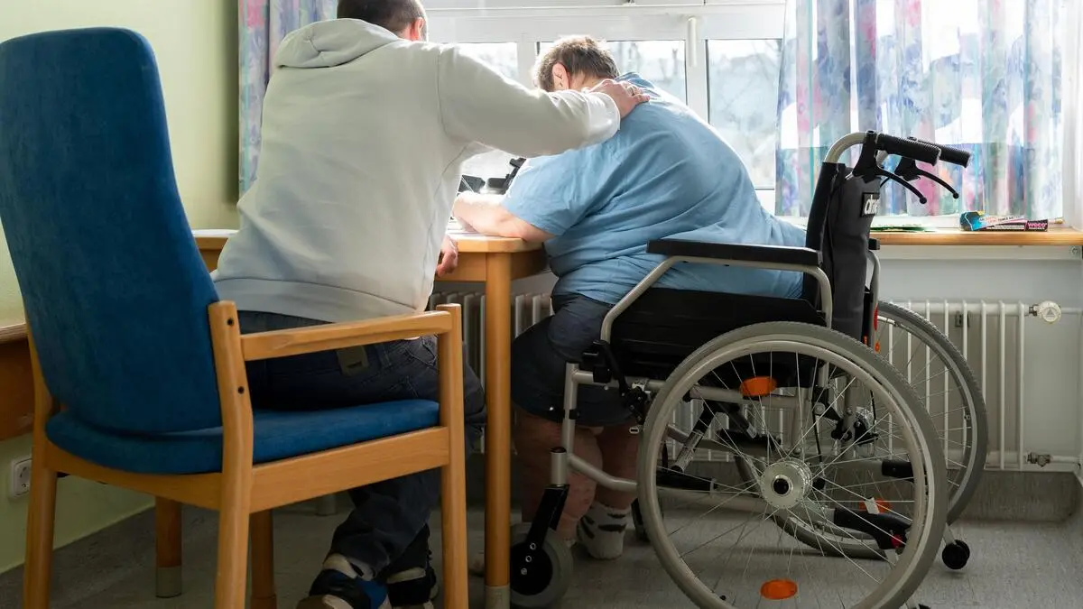 Endlich-Ein-besserer-Plan-und-mehr-Zeit-im-Pflegeheim-premium-