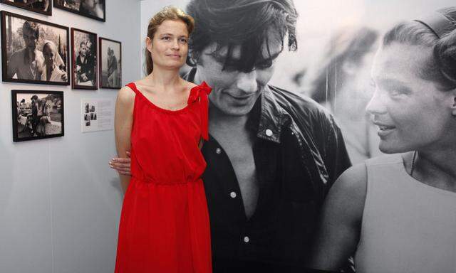 Sarah Biasini in der Ausstellung „Romy Schneider“, Cannes 2012.