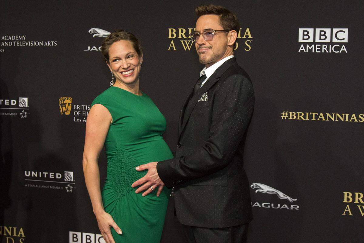Downey ist dreifacher Vater. Seine zweite Frau Susan brachte im November ein Mädchen zur Welt.