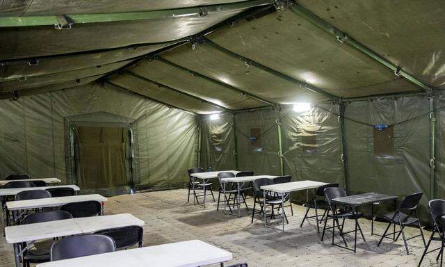 neu erichtetes Flüchtlings-Camp in Pabrade, Litauen