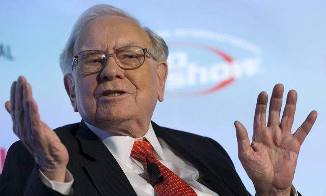 Warren Buffett, chief executive officer and chairman of Berkshire Hathaway Inc, speaks at a National Auto Dealers Association event in New York 