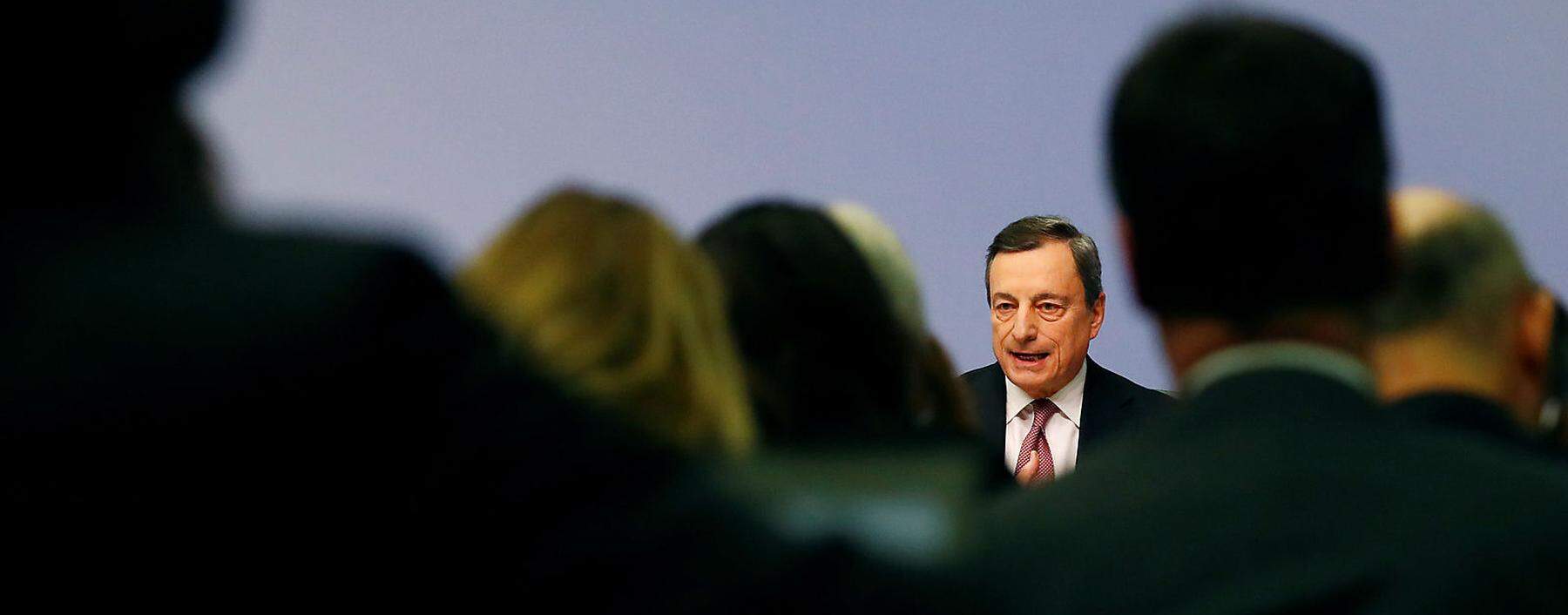 Am Donnerstag hielt Draghi seine letzte Zinssitzung ab (im Bild eine Pressekonfernez vergangenen Jänner). Ab November übernimmt Christine Lagarde. 