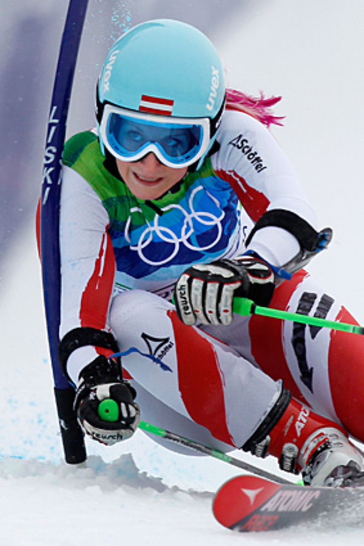 Kathrin Zettel war Dritte, Eva-Maria Brem (Bild) Vierte gewesen. Während Zettel auf Platz fünf zurückfiel, wurde Brem hinter der deutschen Weltmeisterin von 2009, Kathrin Hölzl, Siebente.