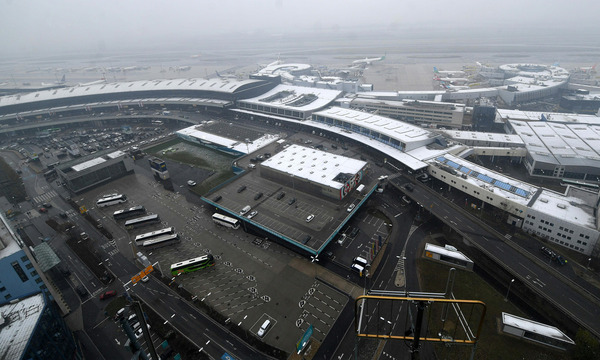 Auch der Flughafen wirbt für das Standortgesetz.