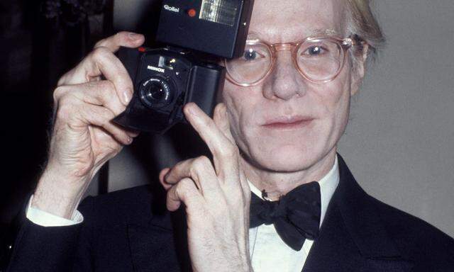 Pop-Art-Ikone Warhol fotografierte gern – und verwandelte Fotos anderer in eigene Kunstwerke.