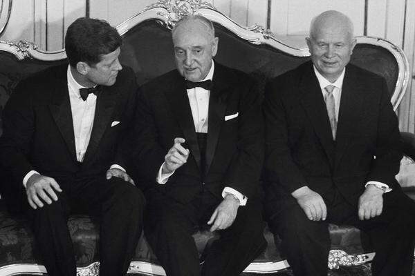 Der Mythen umrankte Wiener Gipfel mit dem legendären US-Präsidenten John F. Kennedy (links) und dem sowjetischen Staatschef Nikita Chruschtschow (rechts) am 3. und 4. Juni 1961 - ein Rückblick.