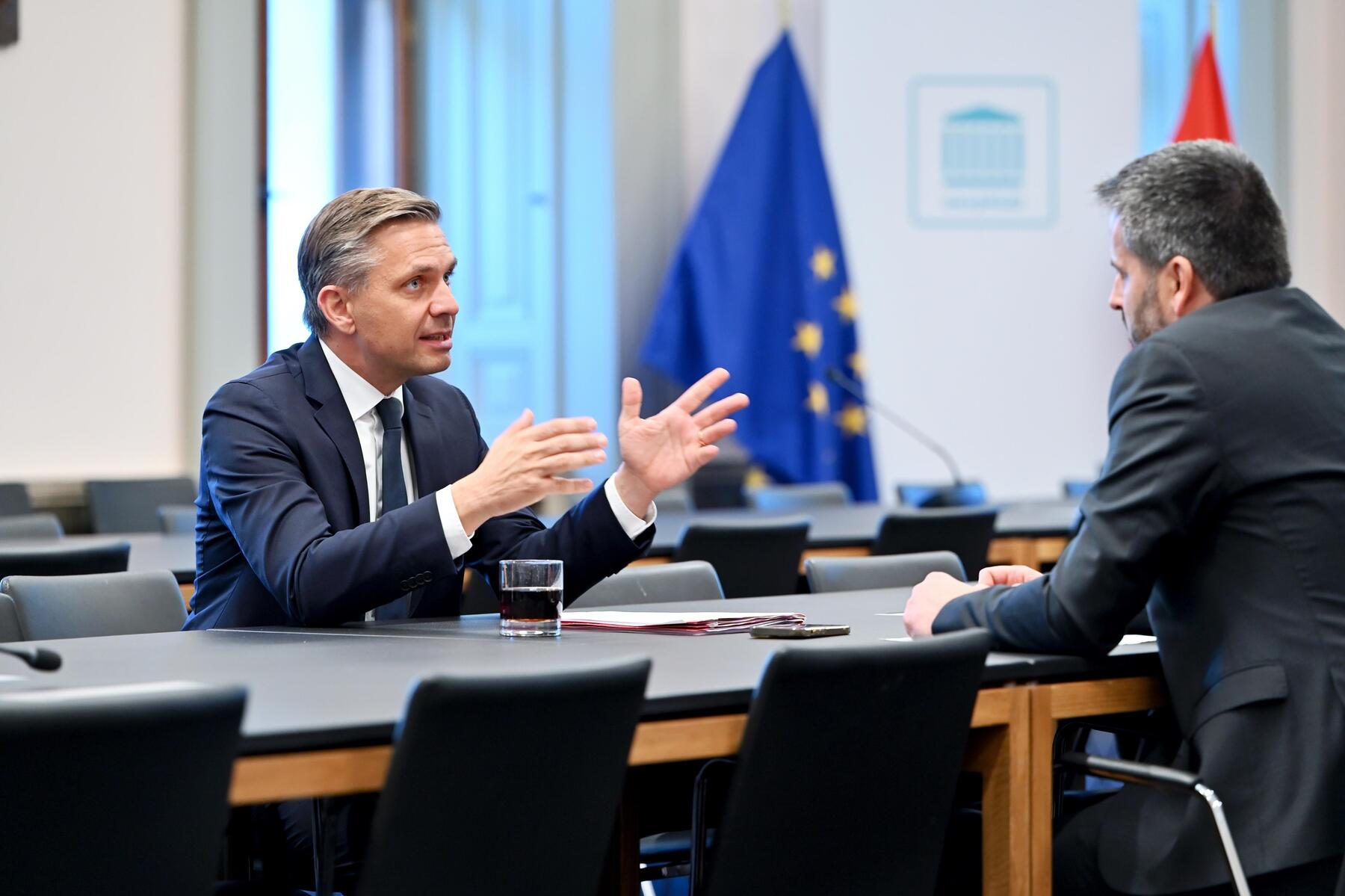 Hattmannsdorfer: „Wer in den nächsten Monaten fliegen will, wird den Engpass spüren“ [premium]