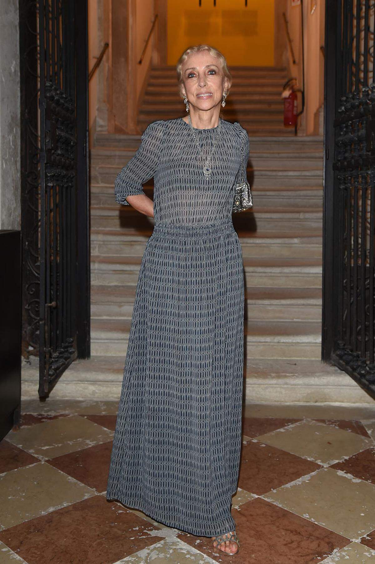 Die italienische Vogue-Chefin Franca Sozzani setzte auf graue Eleganz.