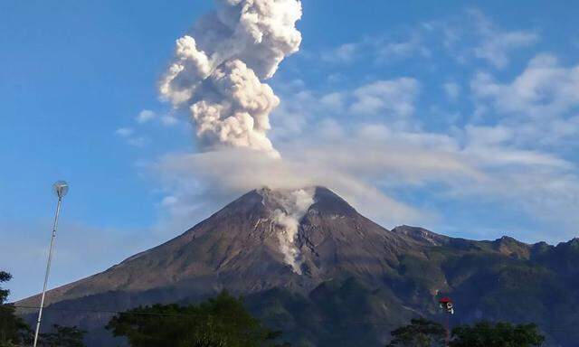 Vulkan Merapi auf der indonesischen Insel Java