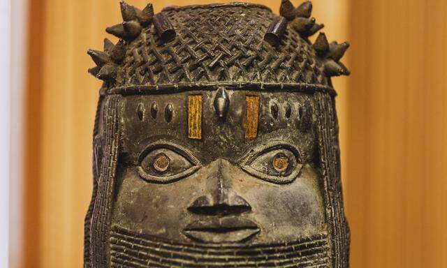 Eine der Benin-Bronzen, die Deutschland im Dezember an Nigeria zurückgegeben hat. 