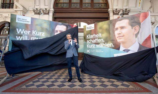 Im Jahr 2019 war der heutige Kanzler, Karl Nehammer, als ÖVP-Generalsekretär für den Wahlkampf von Sebastian Kurz verantwortlich.