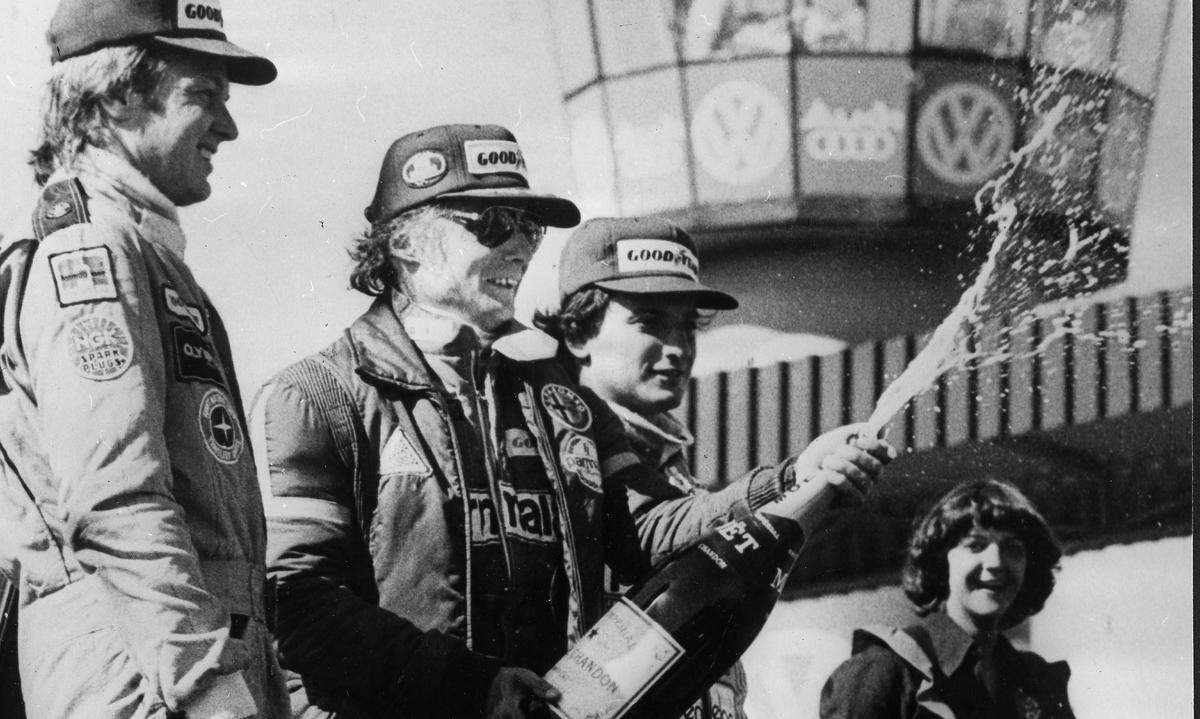 Da die Lauda Air es nicht schafft, ein profitables Streckennetz aufzubauen, wird der Flugverkehr Anfang 1983 wieder eingestellt. Lauda konzentriert sich stattdessen erneut auf die Formel 1 und wird ein Jahr später - 1984 - auch zum dritten Mal Weltmeister.