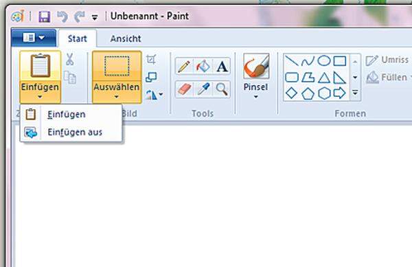 Nach weiteren Änderungen gegenüber älterer Windows-Versionen muss man schon genauer suchen. So wurde die "Ribbon"-Bedienung für Programme, die die klassischen Drop-down-Menüs in Office 2007 ersetzt, auf alle Systemprogramme ausgeweitet. Hier zu sehen im Klassiker "Paint".