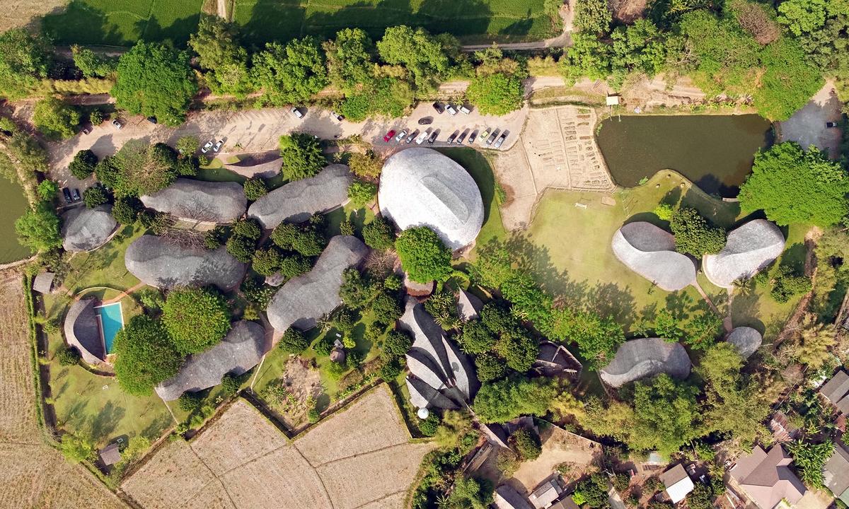 Campus. Roseliebs Schule umfasst mittlerweile 16 Gebäude und wächst noch weiter.