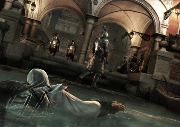 Wasser ist inzwischen kein Kryptonit für einen Assassinen mehr. Während Altaïr noch jämmerlich ertrank, sobald mit Wasser in Berührung kam, kann Ezio etwa den gesamten Canale Grande durchschwimmen.