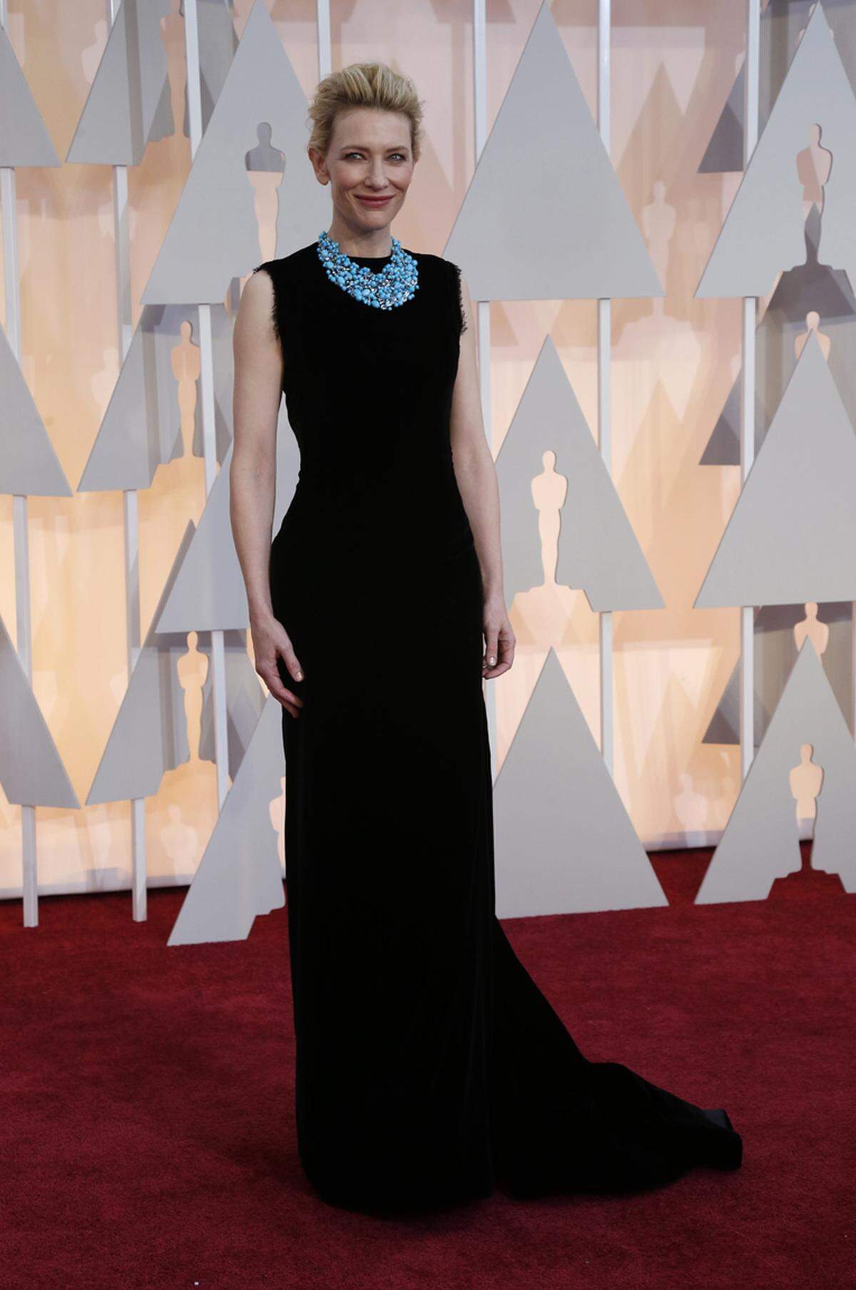 Cate Blanchett: Ihr hellblaues Collier bildete zum schwarzen Kleid einen freundlichen Kontrast.