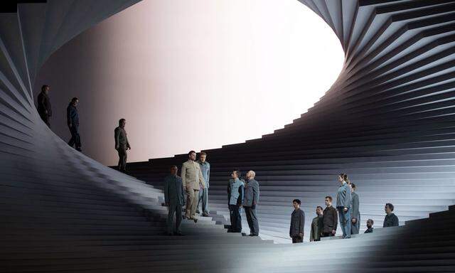 Treppen ins Nichts, wie auf Eschers Bildern: Ein Architektenduo gestaltete die Bühne für Beethovens zweiten „Fidelio“-Anlauf im Theater an der Wien. Treppen ins Nichts, wie auf Eschers Bildern: Ein Architektenduo gestaltete die Bühne für Beethovens zweiten „Fidelio“-Anlauf im Theater an der Wien. 