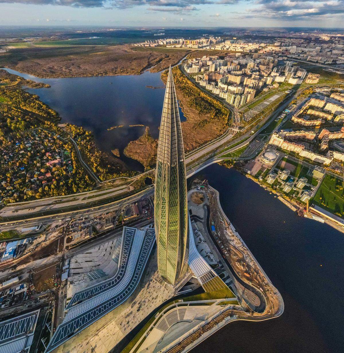 Der Emporis Skyscraper Award, einer der renommiertesten Preise für Hochhausarchitektur, geht zum ersten Mal in seiner 20-jährigen Geschichte an ein Projekt in Russland. . . .
