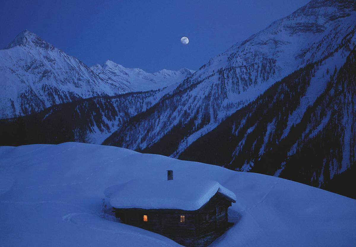 Niemand erwartet ernsthaft, dass das Reiseland Österreich ohne Schnee und Berg' auskommt: Auf Platz 4 der Top-Ziele im Land liegt Mayrhofen im Zillertal.