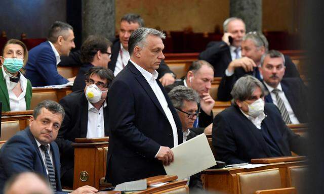 Das Parlament hat am Montag einer Verlängerung des Ausnahmezustands zur Bekämpfung des Coronavirus, ohne zeitliche Befristung, zugestimmt (Im Bild: Ministerpräsident Viktor Orbán).