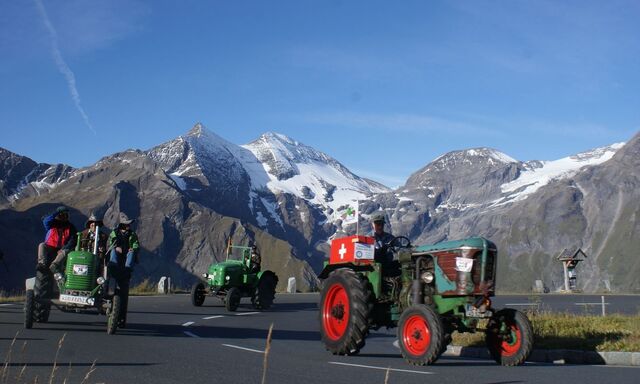 Franz Hans nahm am Samstag mit seinem Traktor, Baujahr 1945 und sechs Zylinder, an der Traktor-Oldtimer-Weltmeisterschaft teil.