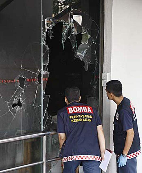 Die Metro Tabernacle Church in der Vorstadt Desa Melawati wurde durch den Brandsatz zerstört.