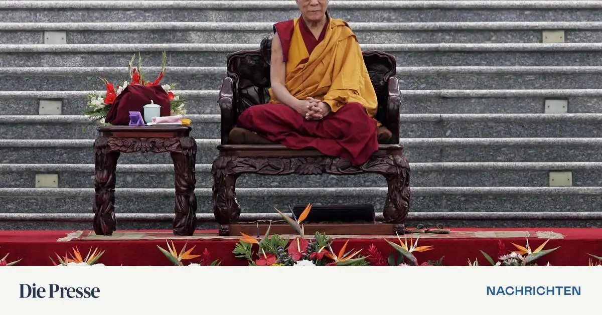 Dalai-Lama-pocht-auf-Reinkarnation-im-Exil-premium-