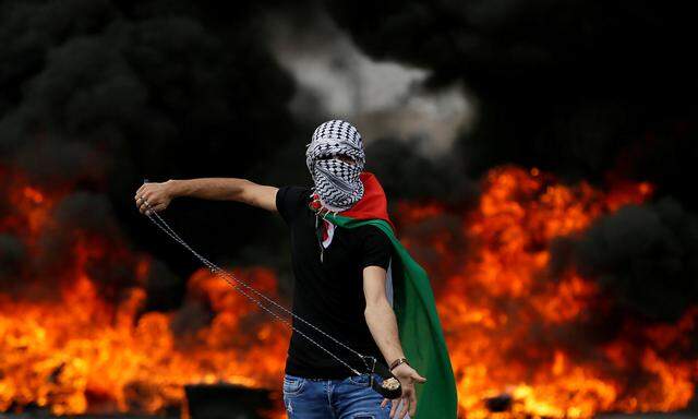 Die Proteste in Gaza flauten am Dienstag zunächst ab. Die Palästinenser begruben ihre Toten vom Vortag.