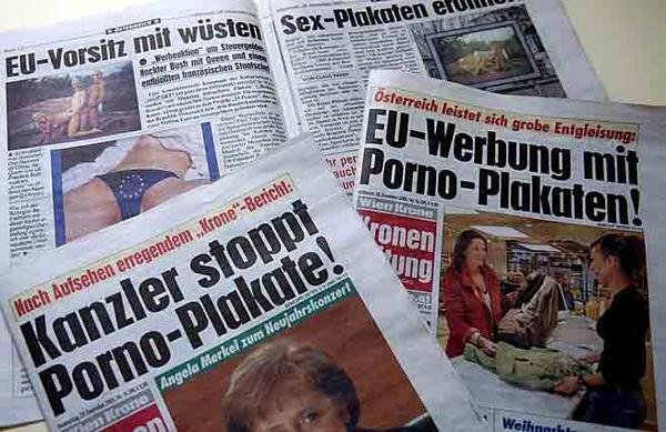 Aber nicht nur im Großen entfaltet die "Krone" beträchtliches Erregungspotenzial, auch kleine Fische machen das Kampagnen-Kraut fett. 2005 schaffte man es quasi im Vorbeigehen, einer Plakatkunst-Aktion den Porno-Stempel aufzudrücken.