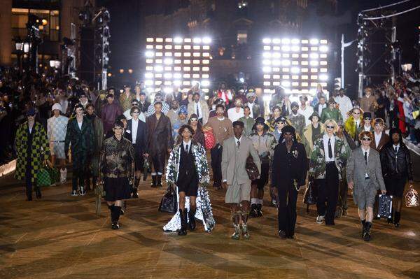 Designer Pharrell Williams spielte mit dem traditionelleln Damier-Muster von Louis Vuitton. 