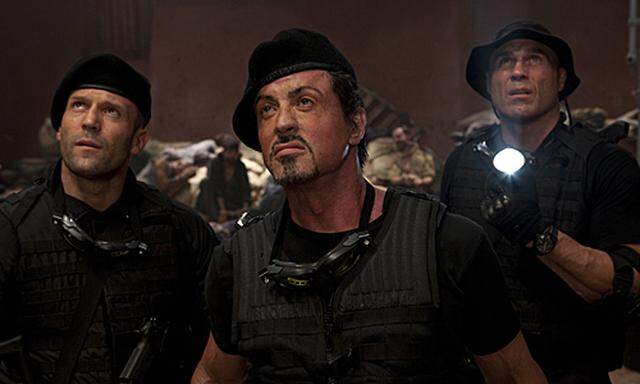Jason Statham, Sylvester Stallone und Randy Couture (von li.) im Film the Expendables.