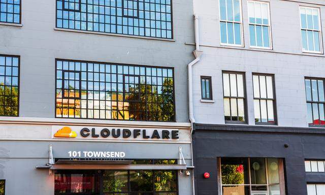 Die Cybersicherheitsfirma Cloudflare sprach von einem um den Faktor drei größeren Angriff als zuvor jemals beobachtet. 