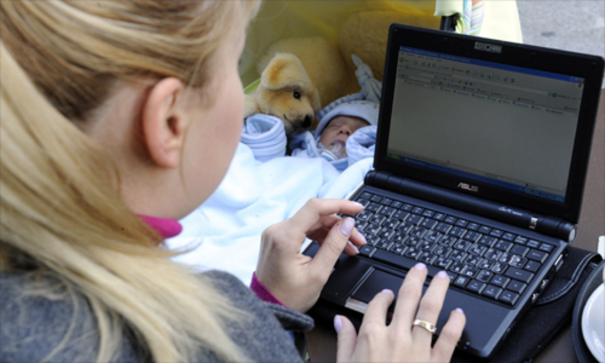 Mit 14,3 Billionen US-Dollar wäre es kein Problem, jeden Menschen auf der Welt - vom Säugling bis zum Greis - mit einem Laptop auszustatten.