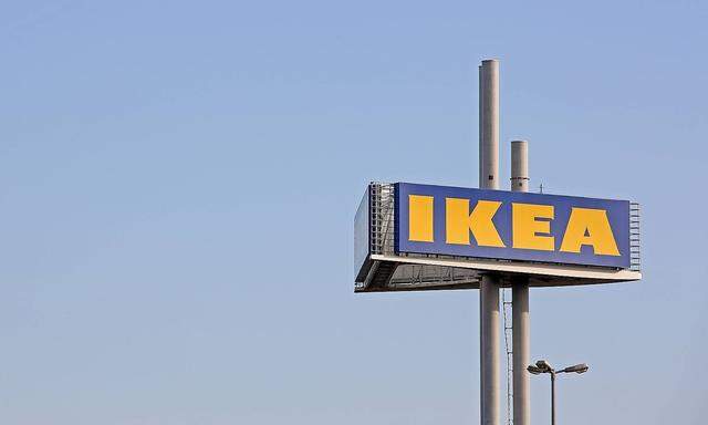 Die Ikea Filiale in Siegen Turm mit Logo Wirtschaft Feature IKEA Deutschland GmbH & Co KG am 13