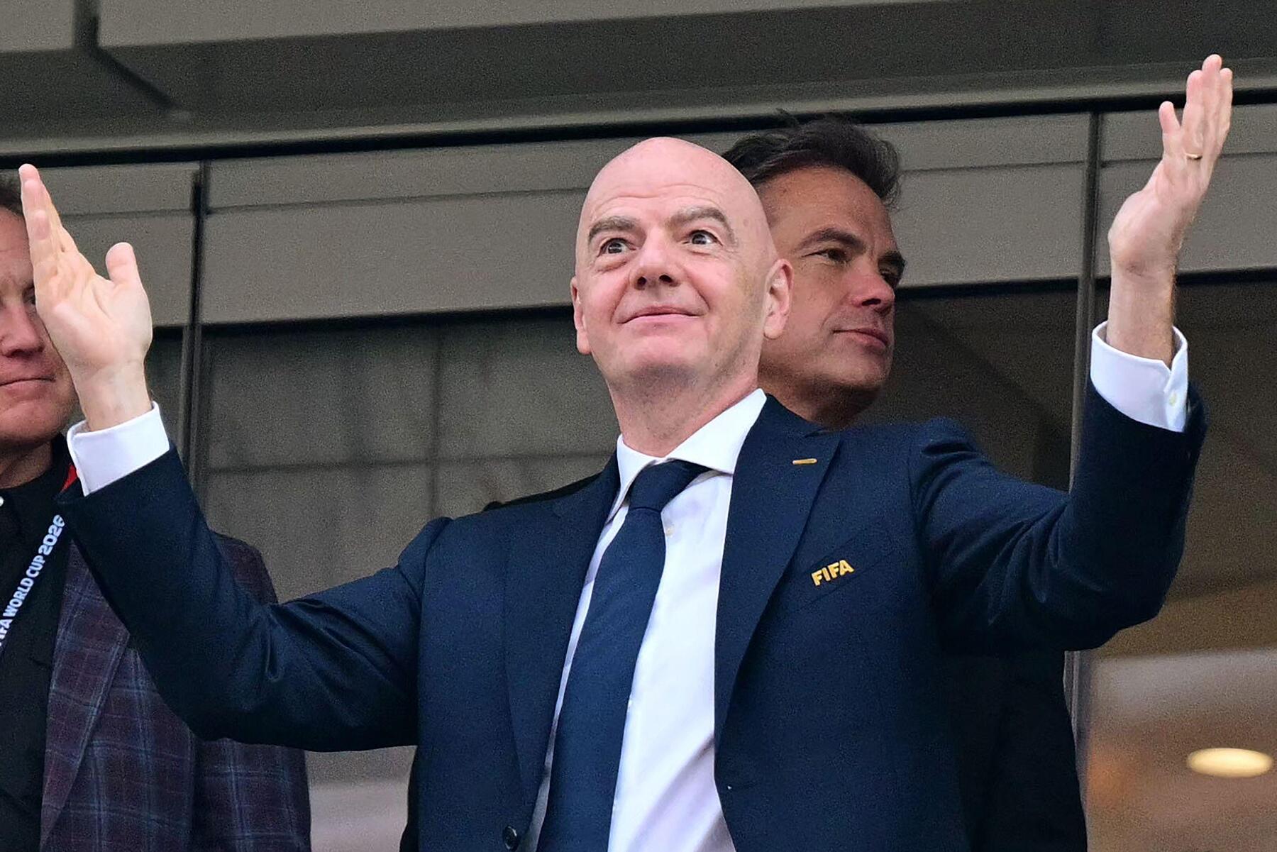 Fifa chief Infantino convenes crisis meeting