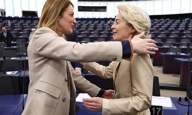 Die Präsidentinnen des Europaparlaments und der EU-Kommission, Roberta Metsola und Ursula von der Leyen.