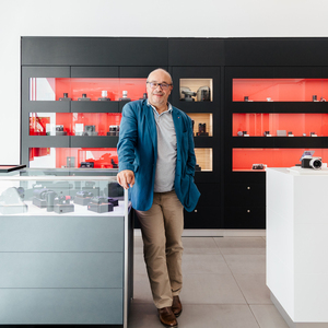 Andreas Kaufmann im Leica-Store in Wiens Innenstadt.
