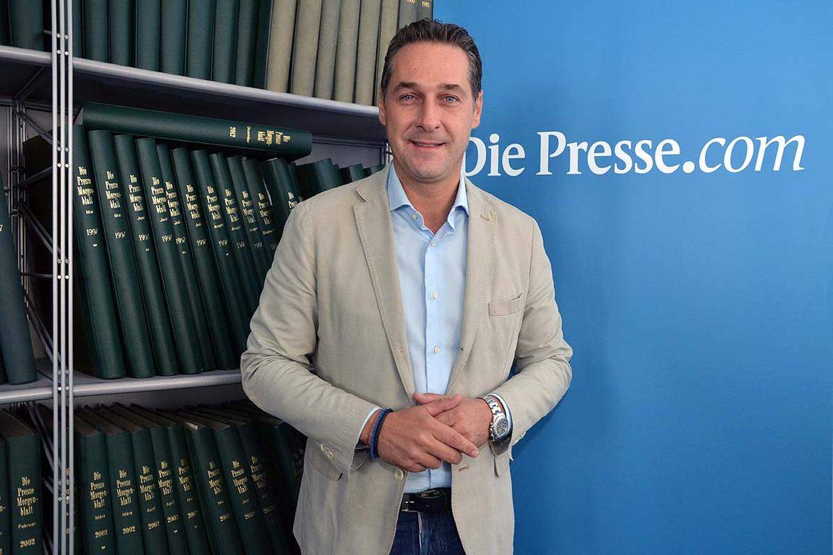 FPÖ-Chef Heinz-Christian Strache hat sich am Donnerstag im DiePresse.com-Chat eine Stunde lang den Fragen der User gestellt.