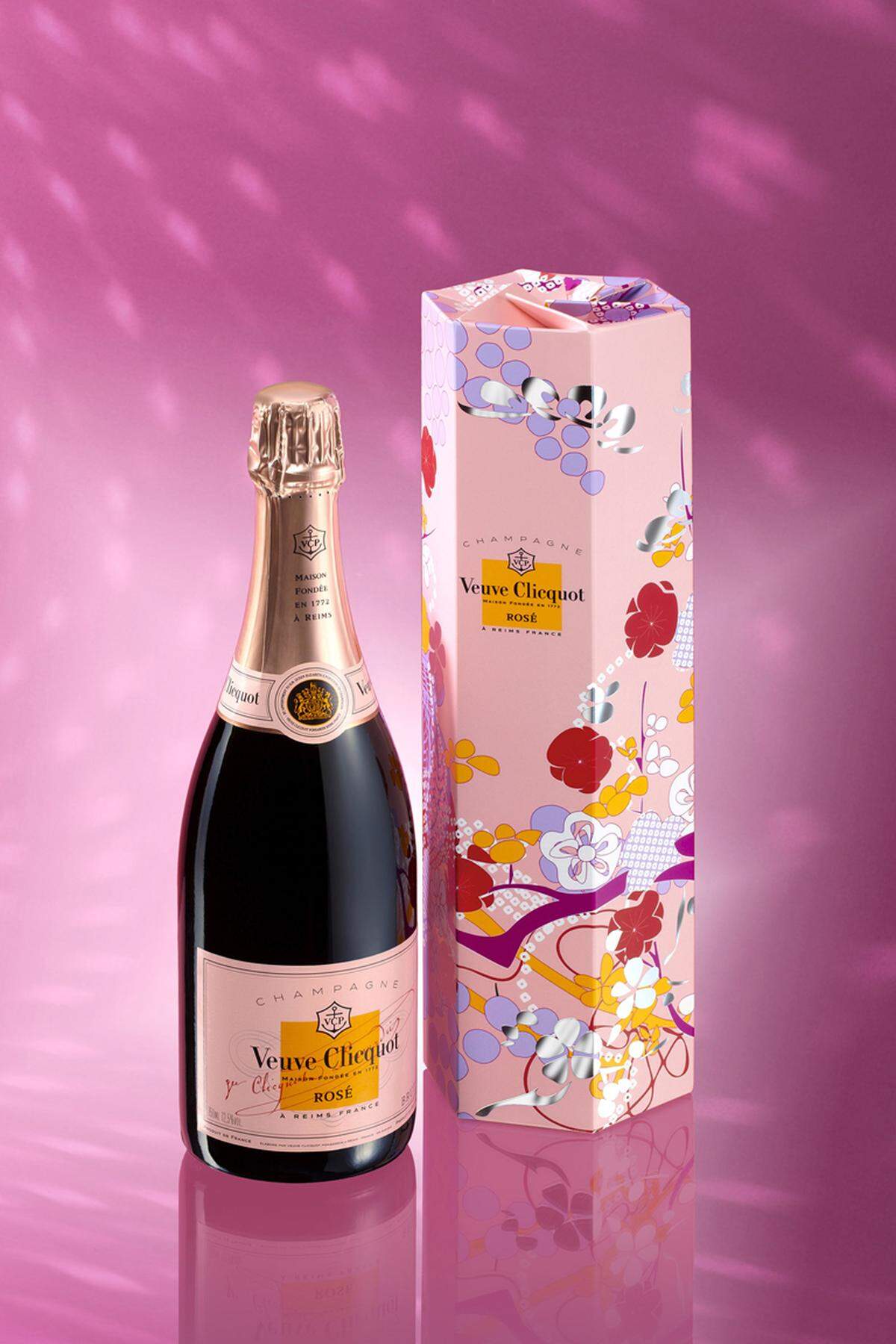 Frühlingshafte Stimmung verbreiet die Veuve Clicquot Shakkei Giftbox um 50 Euro.