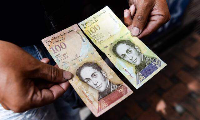 VENEZUELA-ECONOMY-CRISIS-CURRENCY