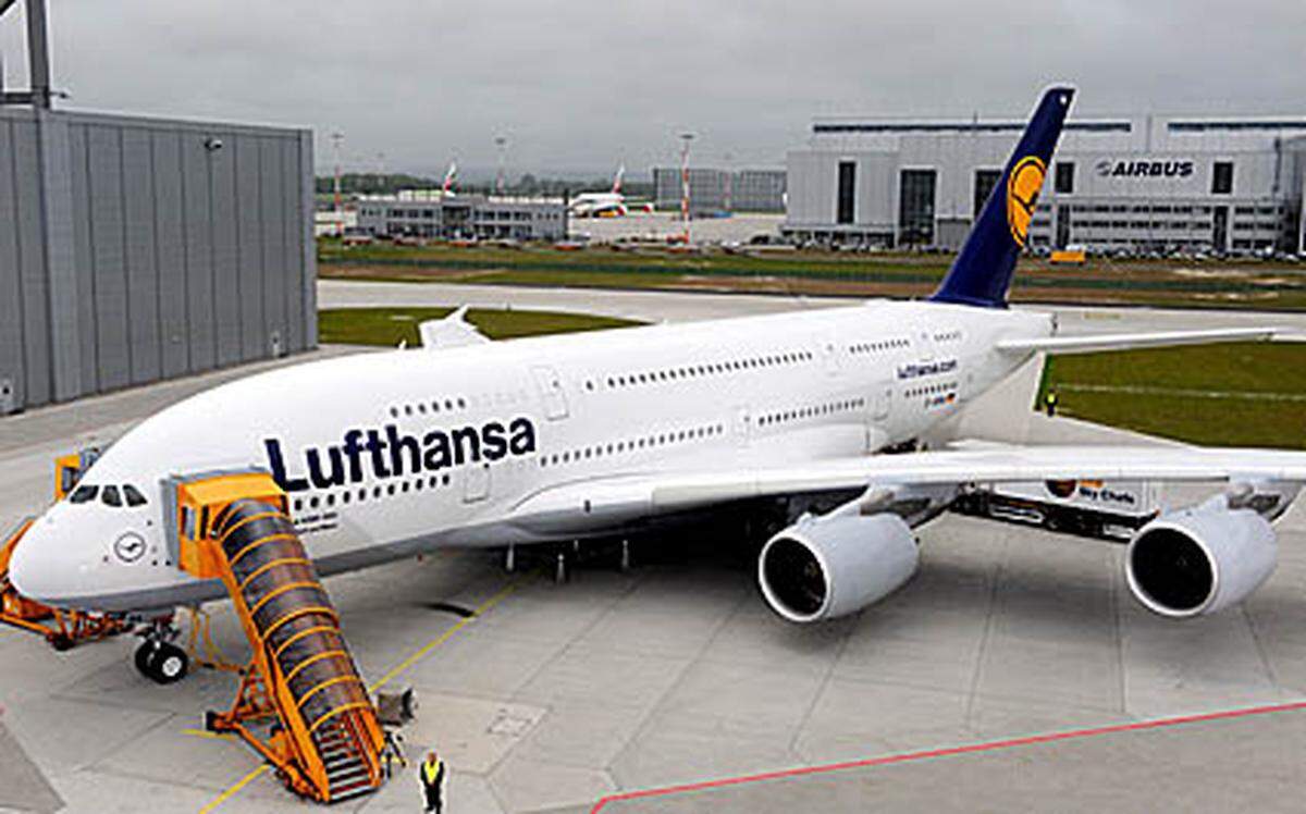 Am Abend wird die A380 800 auf den Namen "Frankfurt am Main" getauft.