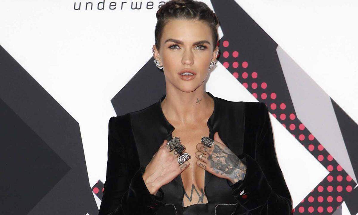 Ruby Rose erzählte in einem Interview mit dem "People"-Magazin, dass sie von dem Hype um ihren Charakter in der Serie "Orange Is The New Black" völlig überrumpelt wurde: "Als ich den Part in 'Orange Is The New Black' bekam, dachte ich, dass sich nur wenig ändern würde - aber ich habe das eindeutig unterschätzt."